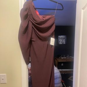 SOLACE LONDON Rosalyn Midi Dress